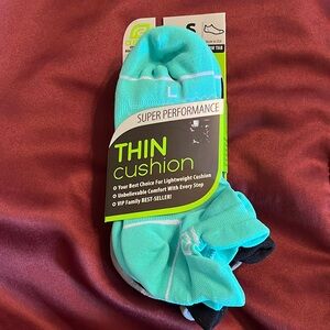 NEW Road Runner R-Gear Running Socks multicolor 3 pack SIZE 5-7 cushion no shoe